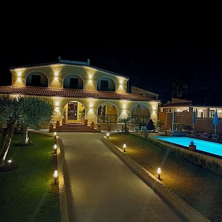 Villa Sunset B&B/Apartments Fontane Bianche Exterior photo