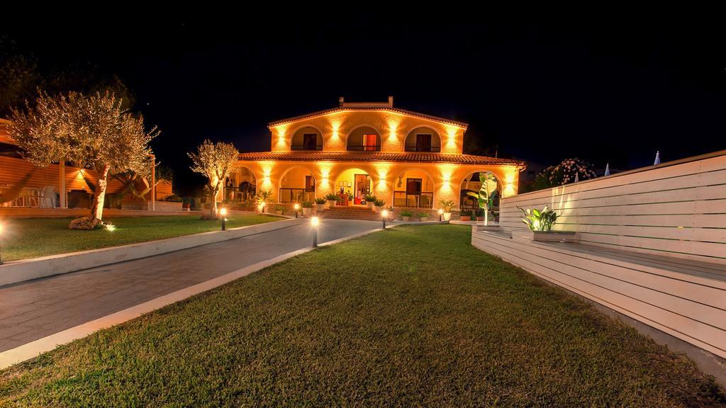 Villa Sunset B&B/Apartments Fontane Bianche Exterior photo