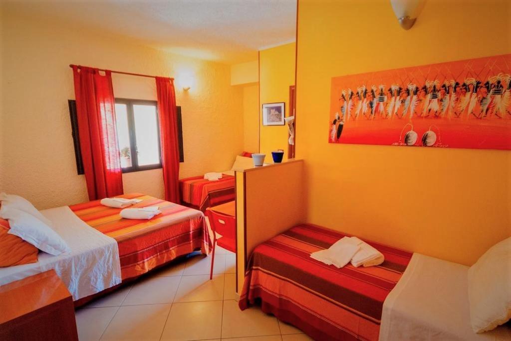 Villa Sunset B&B/Apartments Fontane Bianche Exterior photo